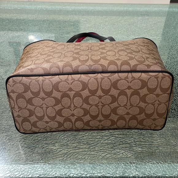 Coach Tote 32706 - Picture 9 of 13